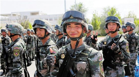 近视眼想当兵怎么办?近视矫正通关指南_飞秒