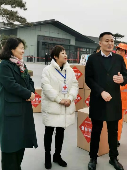 寒冬送温暖 | 西安市红十字会联合我院捐赠100份爱心大礼包